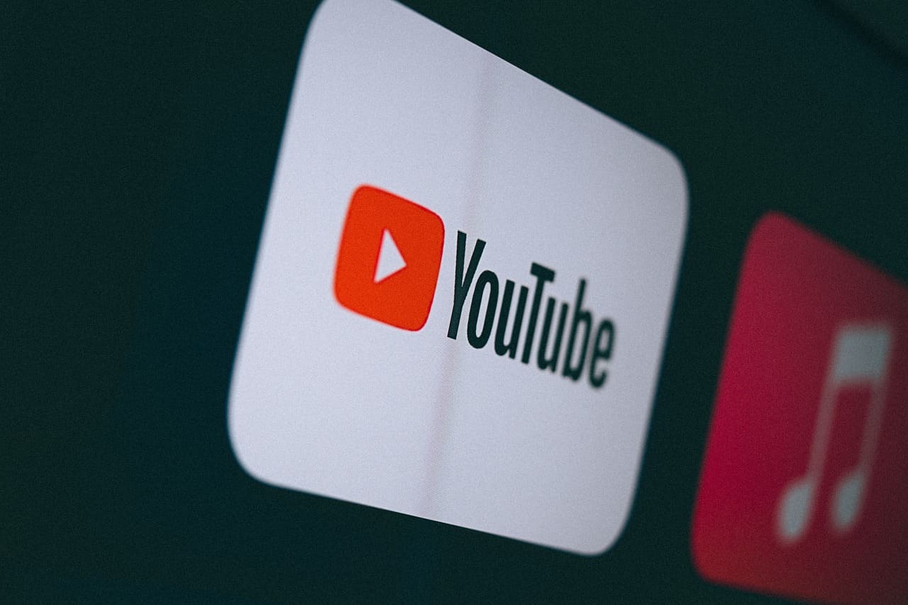 youtube tablet imagen icono con letras